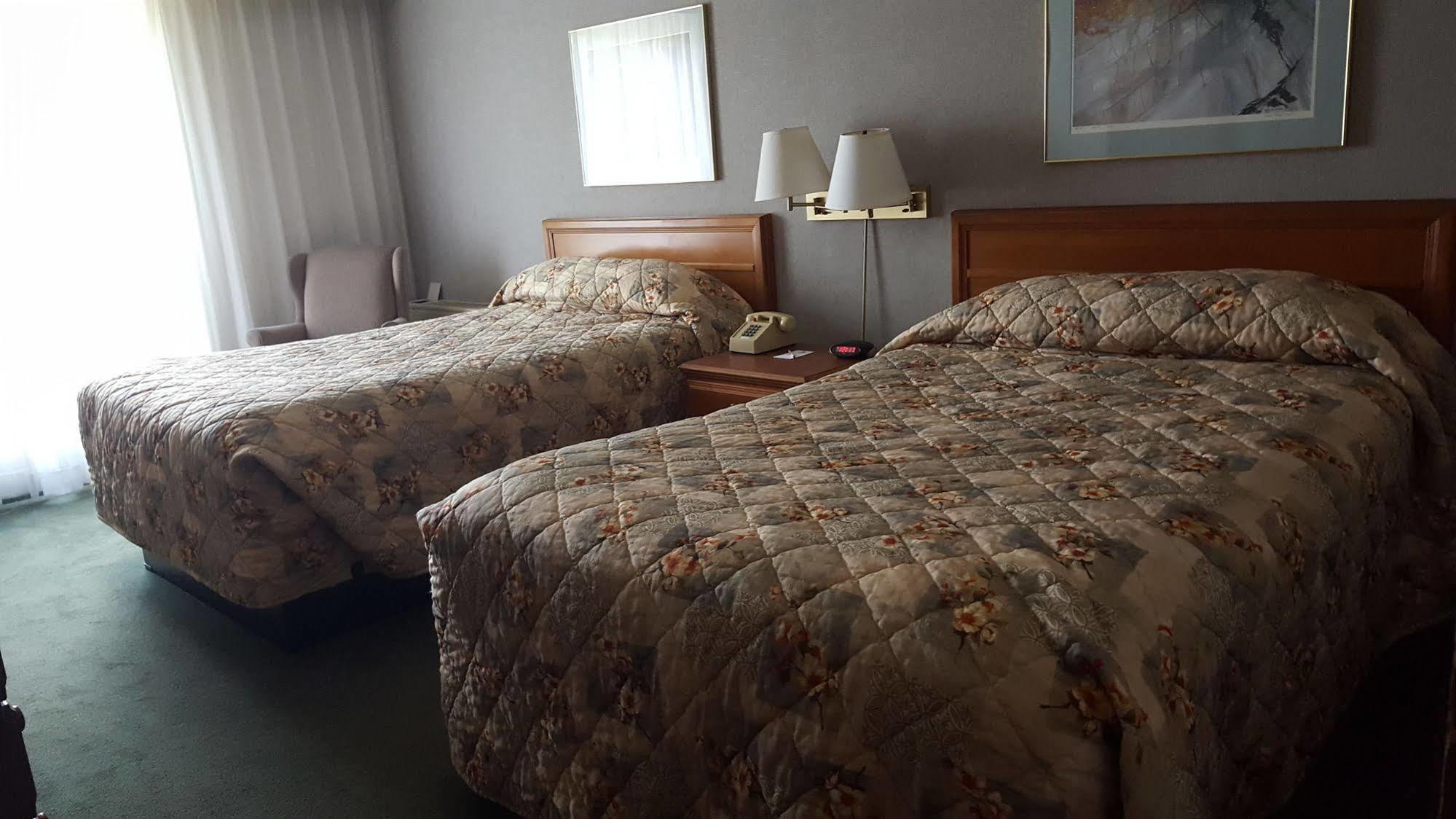 Hibbing Park Hotel Bagian luar foto