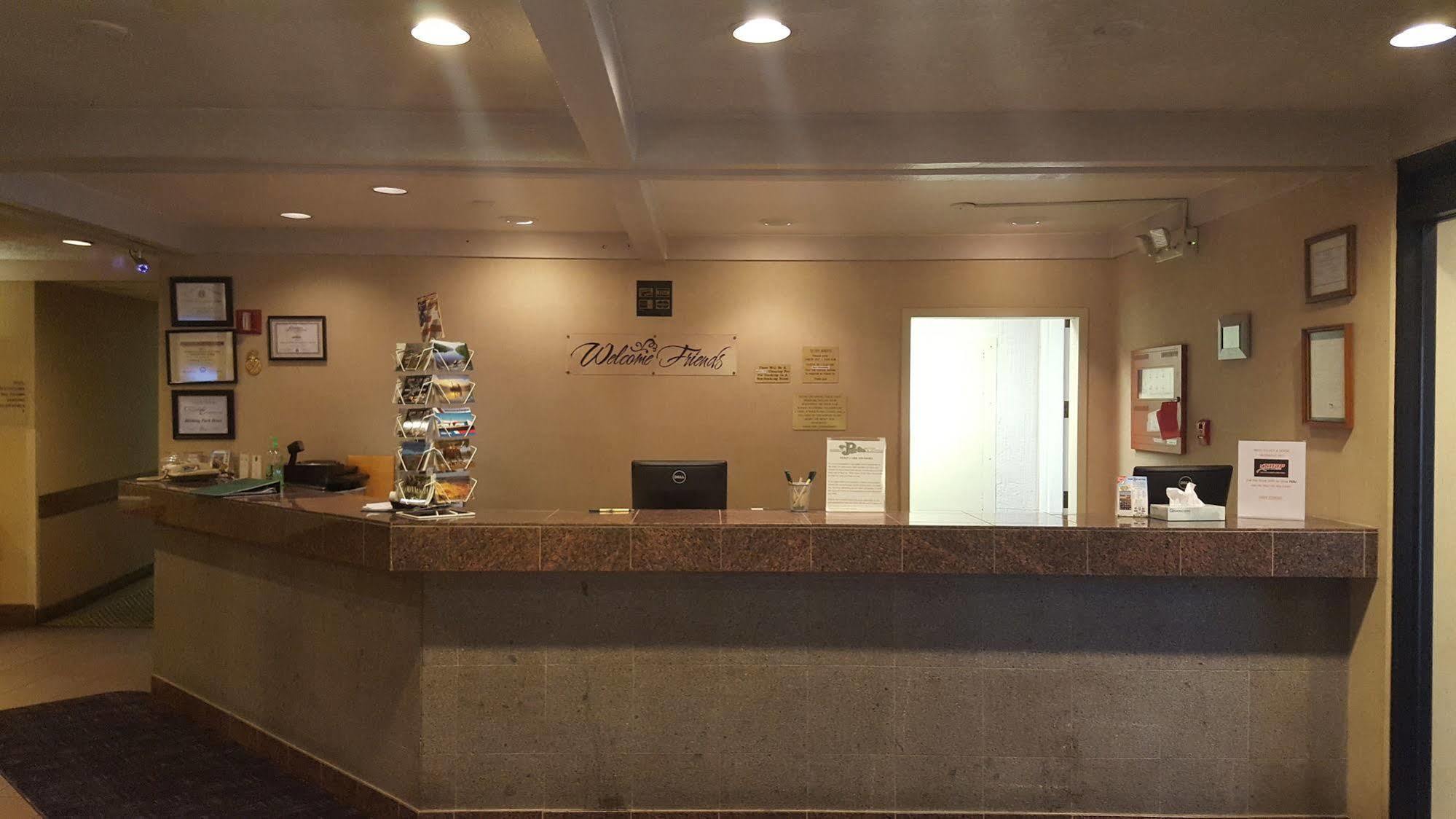 Hibbing Park Hotel Bagian luar foto