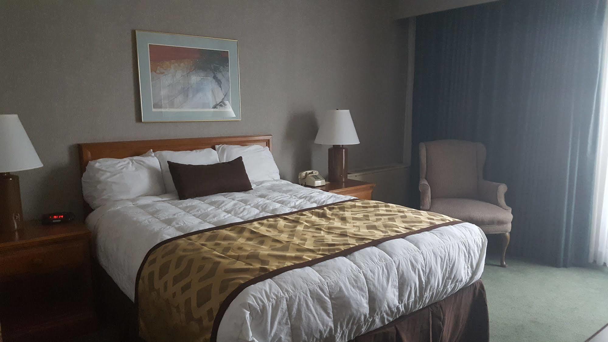 Hibbing Park Hotel Bagian luar foto