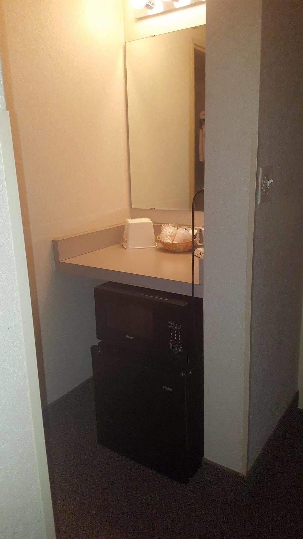 Hibbing Park Hotel Bagian luar foto