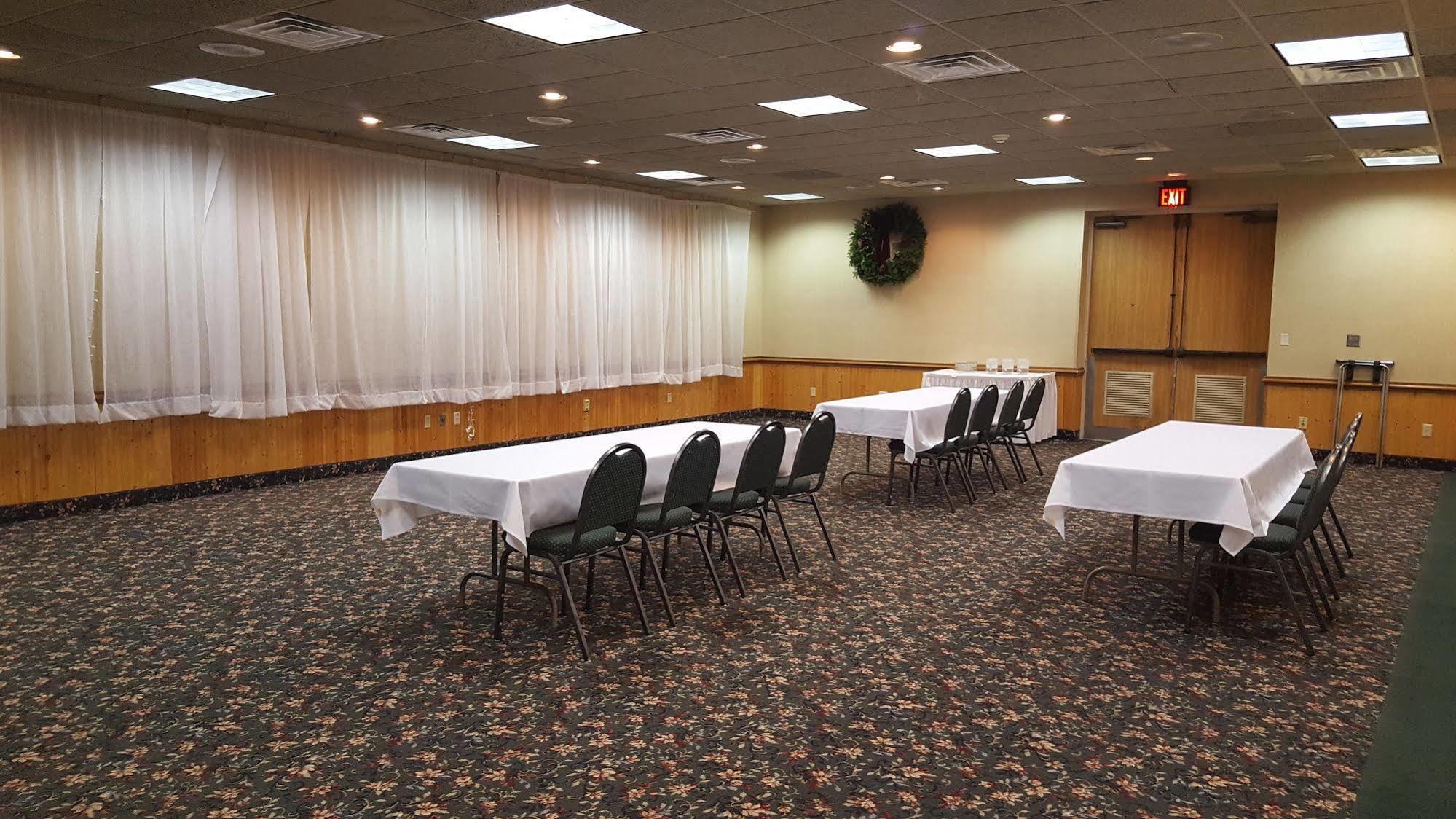 Hibbing Park Hotel Bagian luar foto